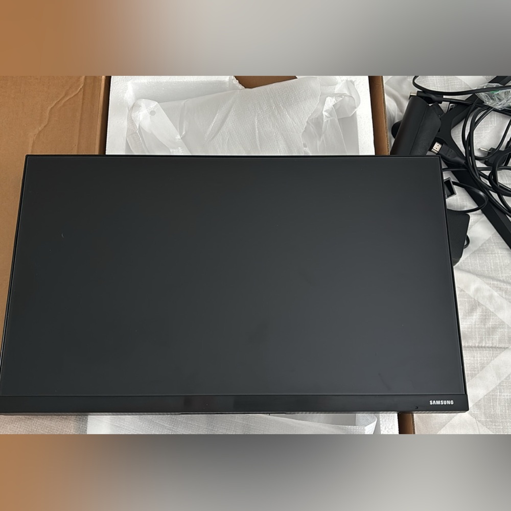 Samsung Sleek Black Display